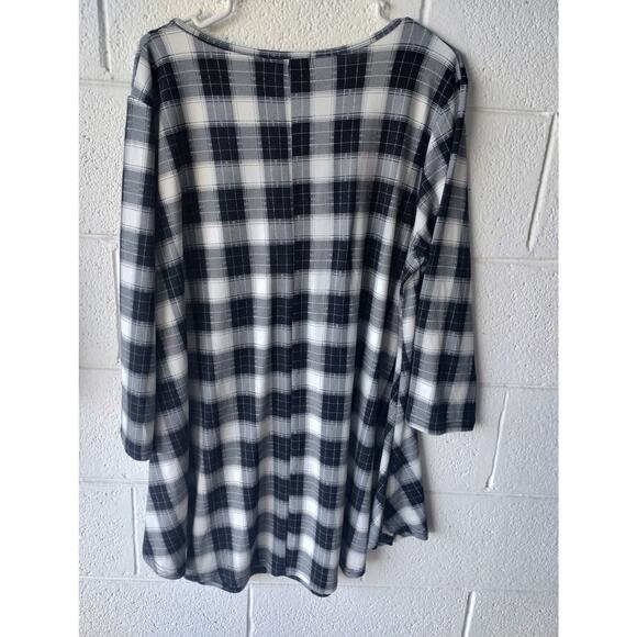 Women's size 3x lounge shirt black and white buffalo plaid size 3x - Picture 3 of 4